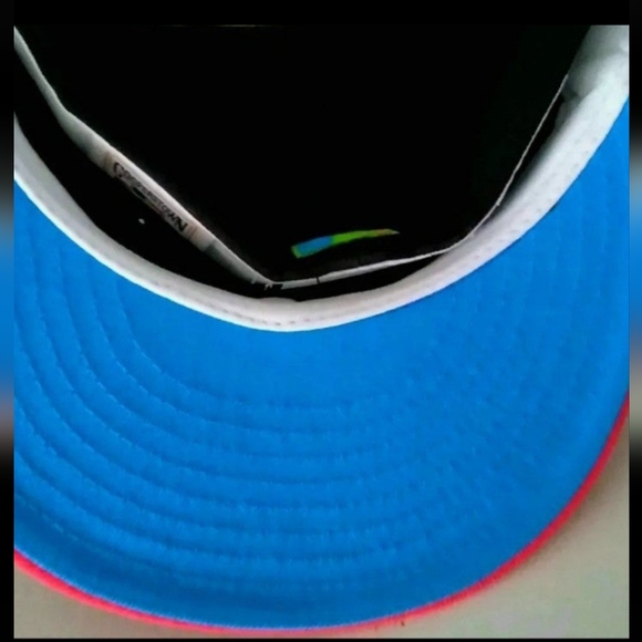 Detroit Tigers Hatwheels Neon Hat Club Fitted - Picture 4 of 4